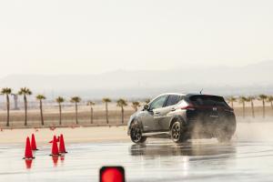 Nissan Leaf All-Wheel-Control Test Car 2019 года 